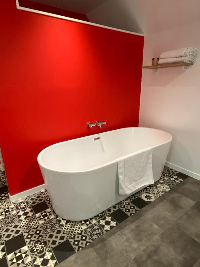 Aux Charmes Bed & Breakfast Isques Dış mekan fotoğraf
