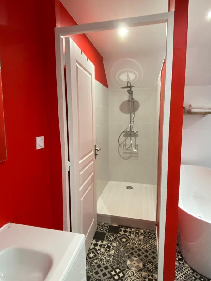 Aux Charmes Bed & Breakfast Isques Dış mekan fotoğraf