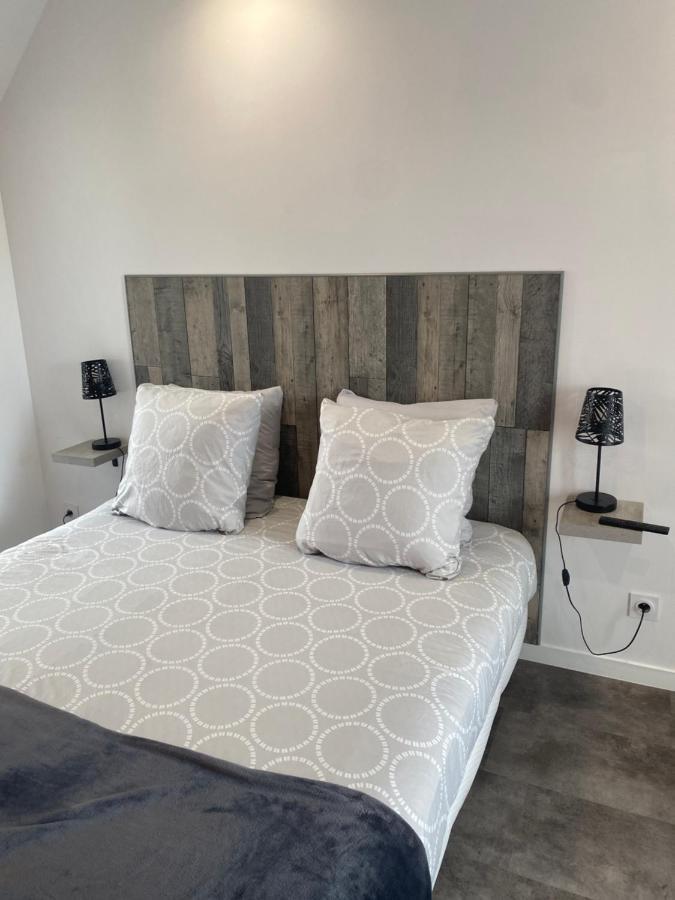 Aux Charmes Bed & Breakfast Isques Dış mekan fotoğraf