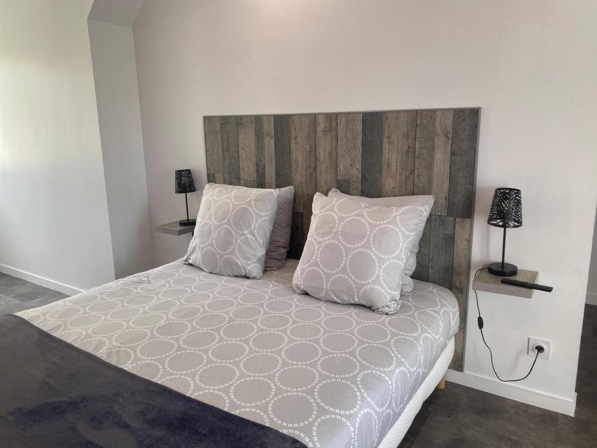 Aux Charmes Bed & Breakfast Isques Dış mekan fotoğraf
